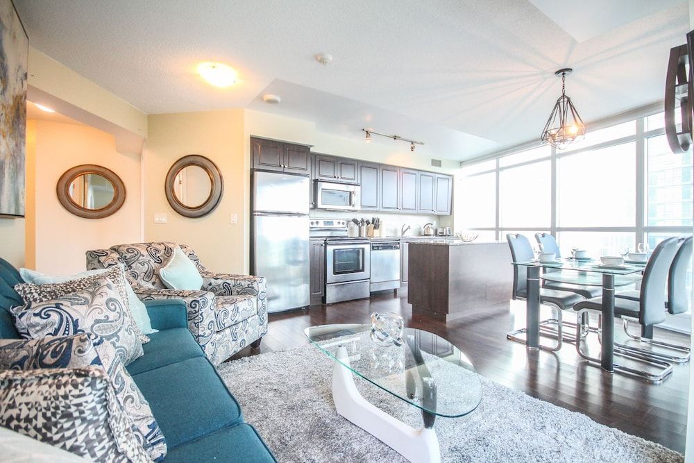 undefined Sarkar Suites - Fort York Blvd 10