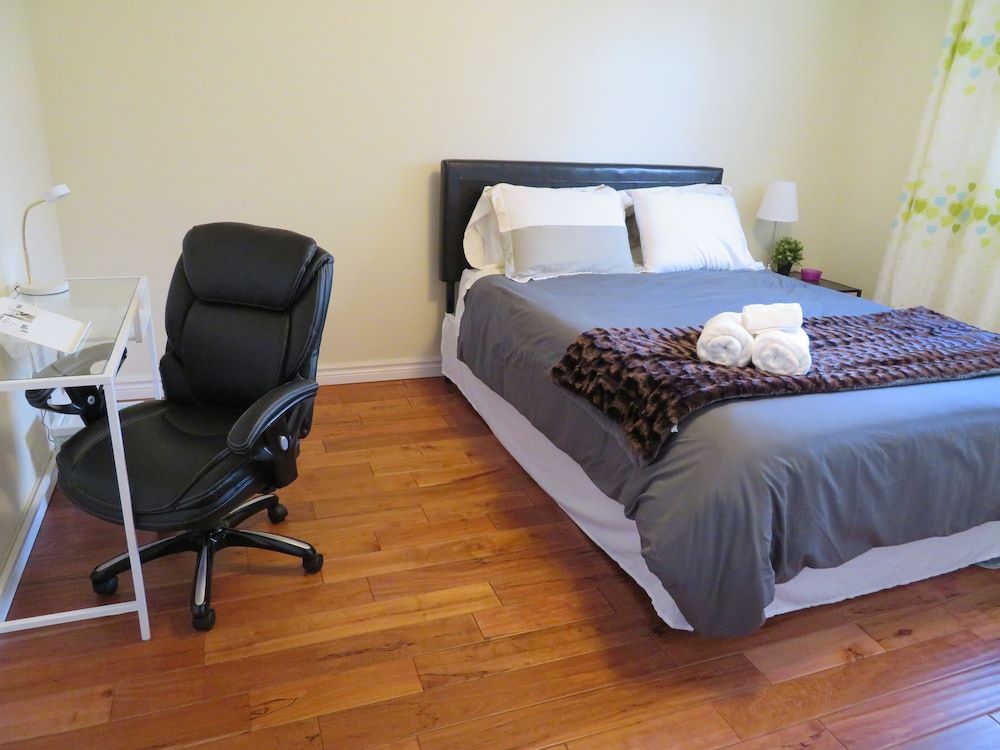 undefined ExecFlats 6