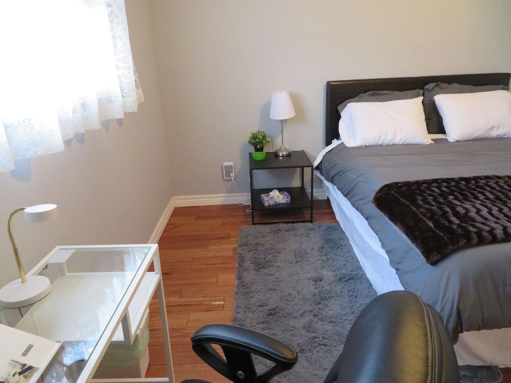 undefined ExecFlats 8