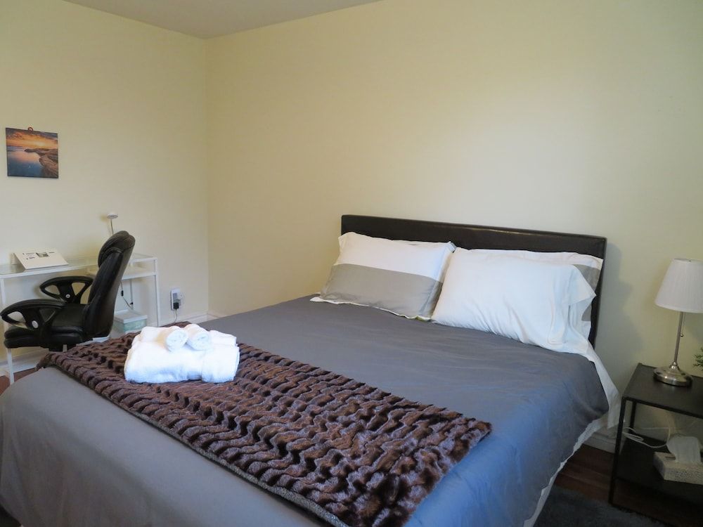 undefined ExecFlats 7