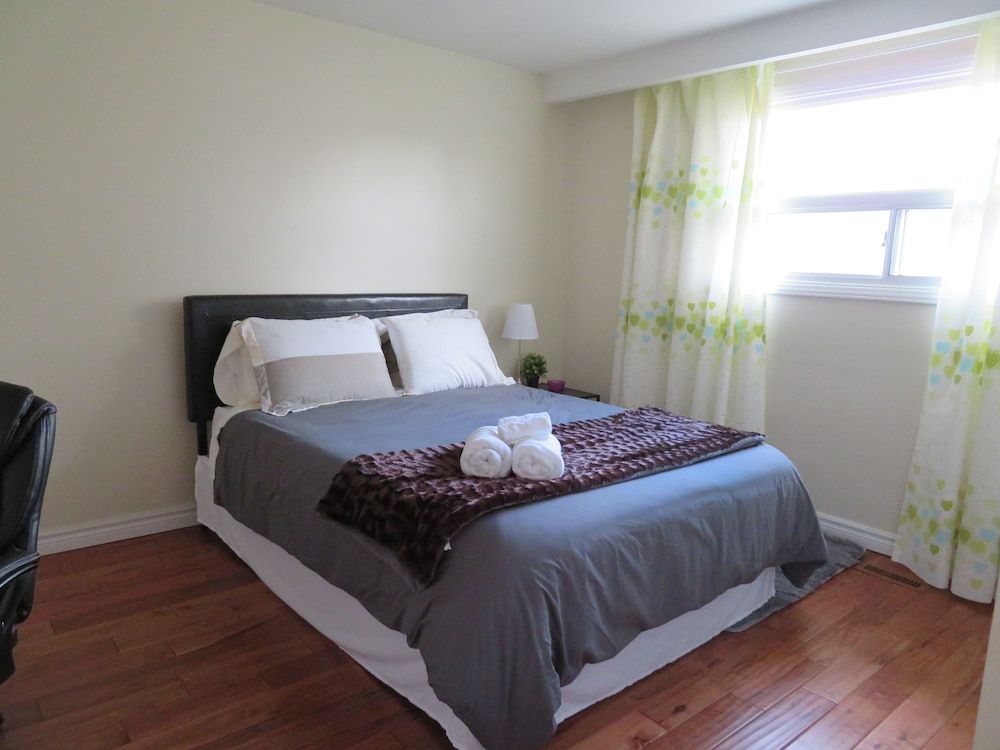 undefined ExecFlats 4