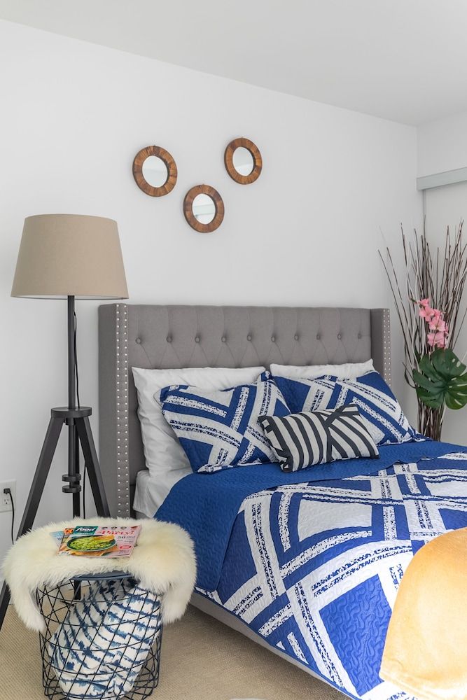 undefined Gorgeous Luxury Condos near the CN Tower 7