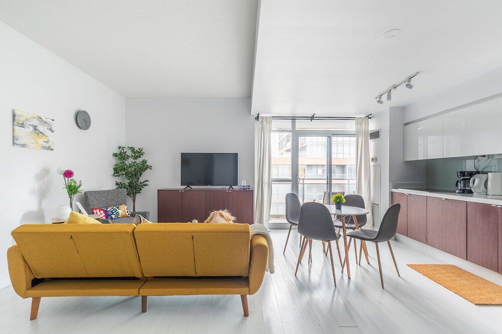 Gorgeous Luxury Condos near the CN Tower City Condo, 2 Bedrooms, City View, Lakeside 20