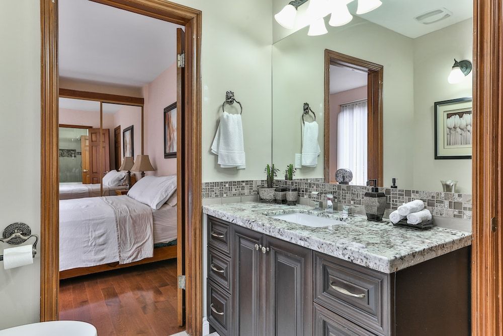 Stunning Victorian House in the Annex Signature House 11