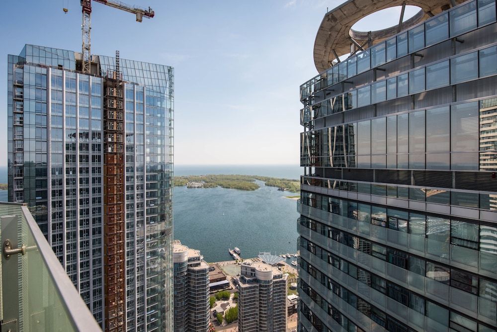 Elegant condo with stunning lake & views Premium Condo, 2 Bedrooms, City View, Sea Facing 24