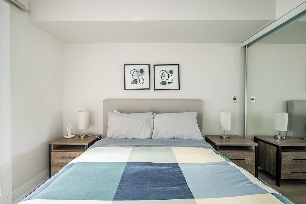 GLOBALSTAY. Magnificent Toronto Condos Executive Apartment, 1 Bedroom, Balcony, City View 2