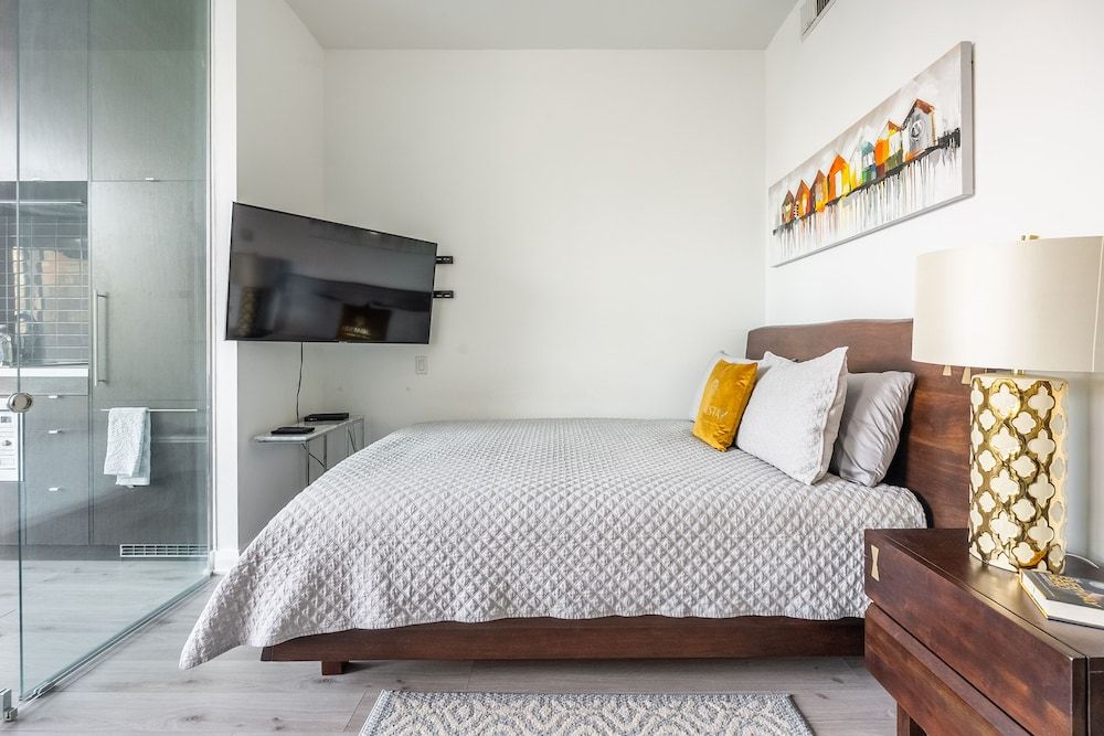 undefined GLOBALSTAY. Charming Yorkville Condos 9