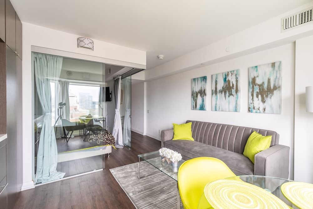 GLOBALSTAY. Charming Yorkville Condos Premium Apartment, 1 Bedroom, Kitchen, City View 17