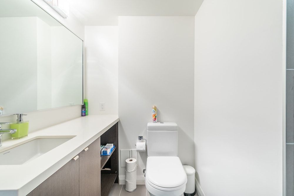 GLOBALSTAY. Charming Yorkville Condos Premium Apartment, 1 Bedroom, Kitchen, City View 26