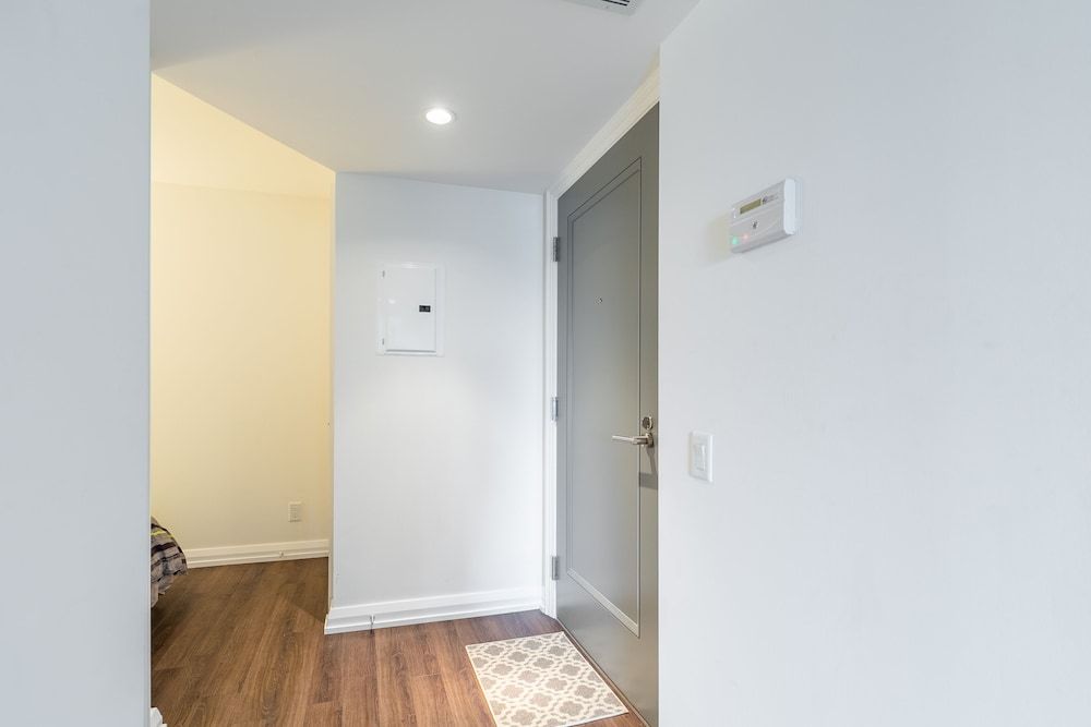 GLOBALSTAY. Charming Yorkville Condos Premium Apartment, 1 Bedroom, Kitchen, City View 16