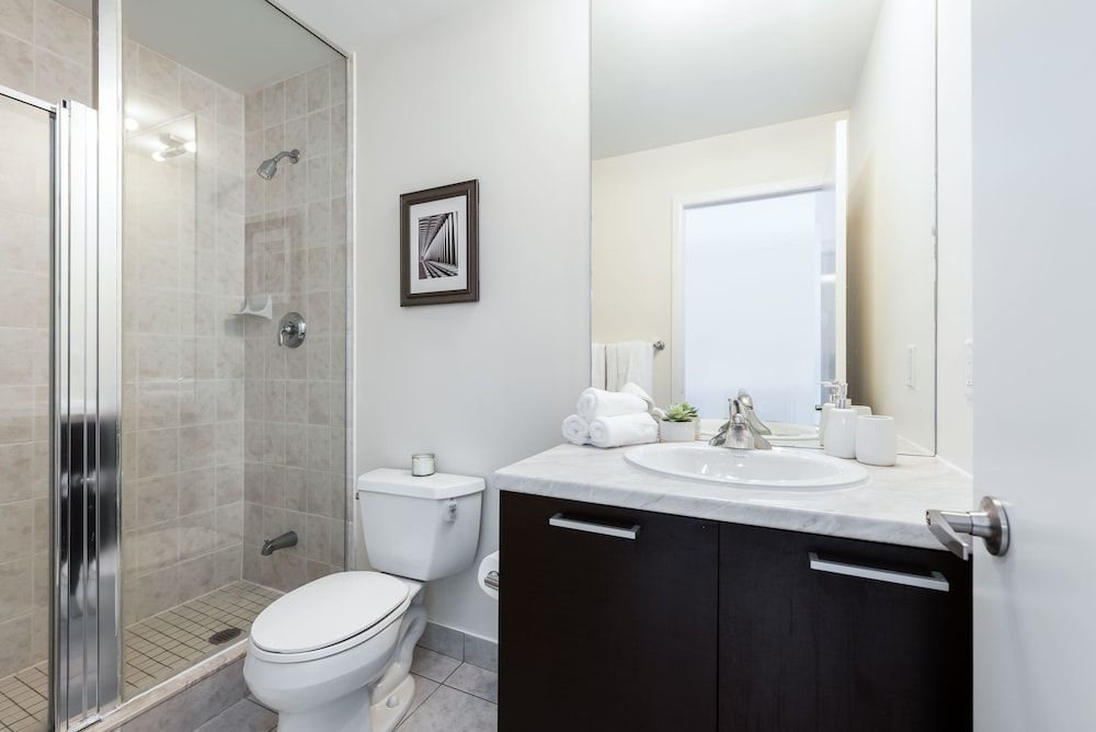 undefined elegant condo with panoramic views 7