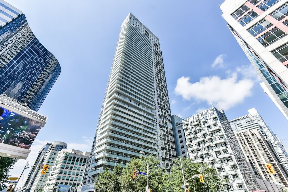 undefined Front Street Luxury Condos 4