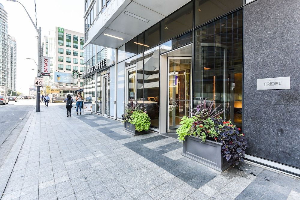 undefined Front Street Luxury Condos 3