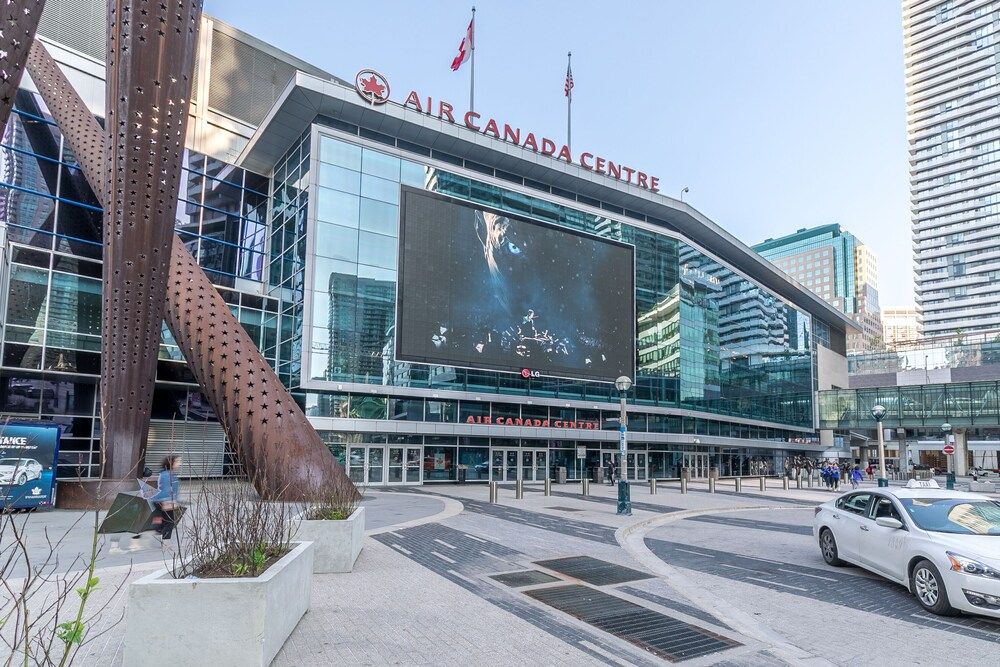 undefined Gorgeous Condos in Maple Leaf Square