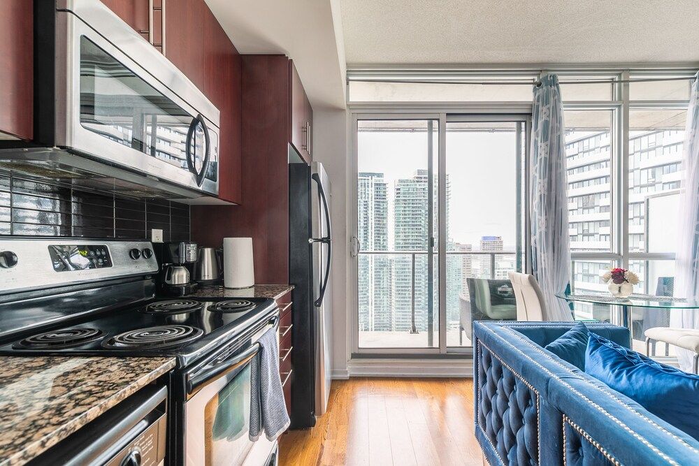undefined Gorgeous Condos in Maple Leaf Square 8