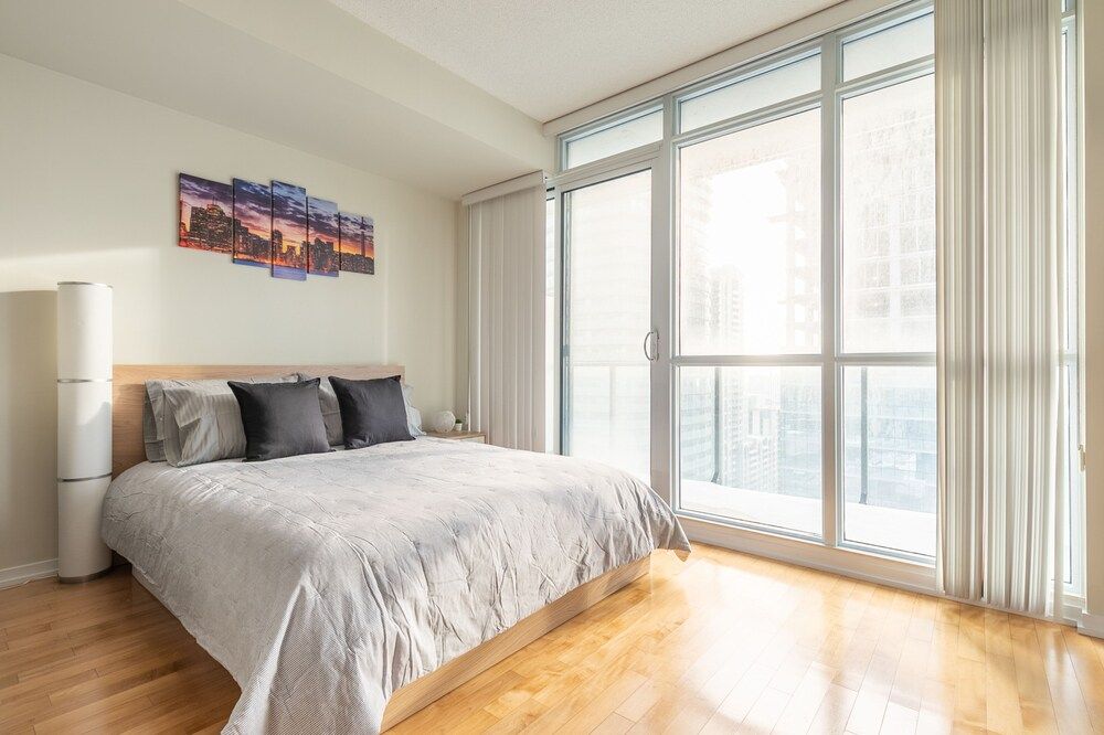 undefined Gorgeous Condos in Maple Leaf Square 6