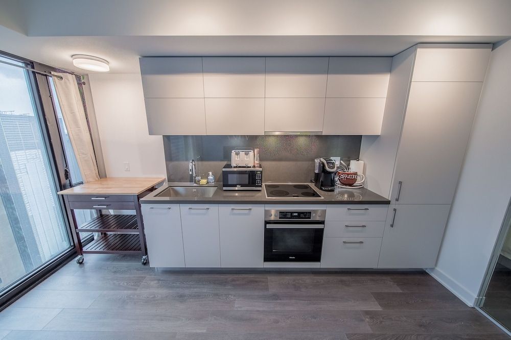 undefined Yorkville Executive Suites 7