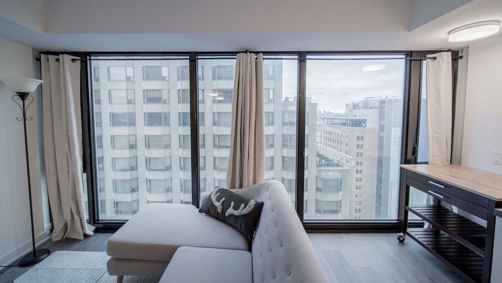 undefined Yorkville Executive Suites 9