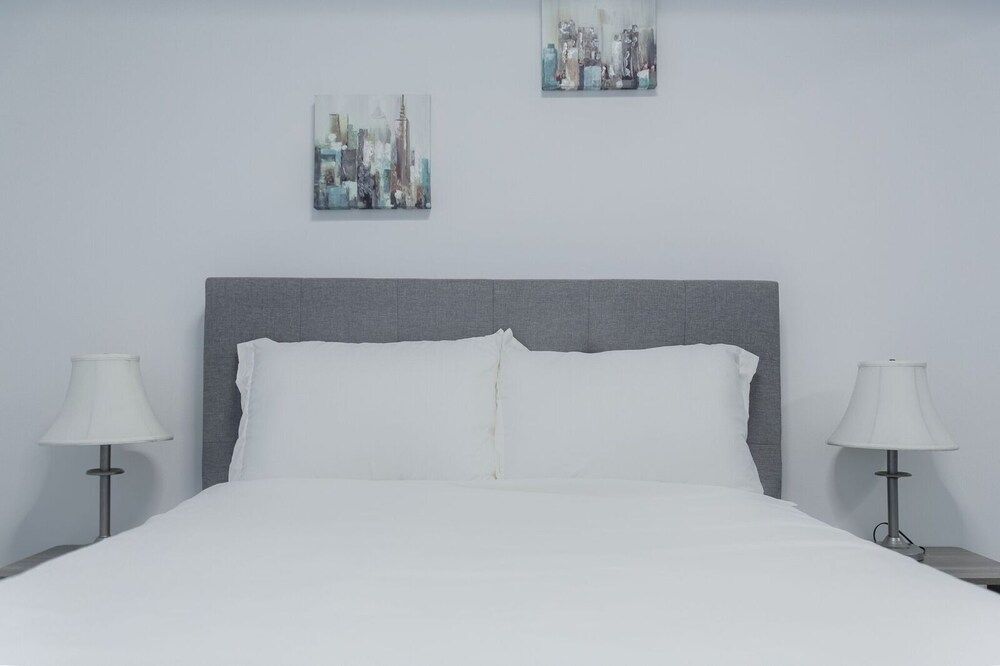 undefined Yorkville Executive Suites