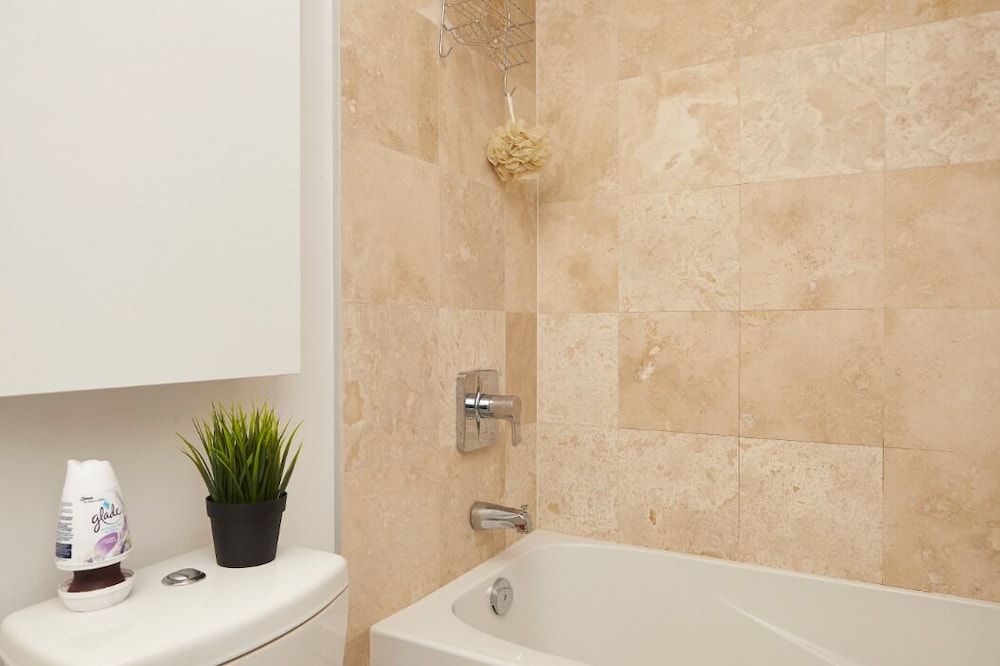 York Street Condos Tower 2 Grand Condo, 1 Bedroom 22