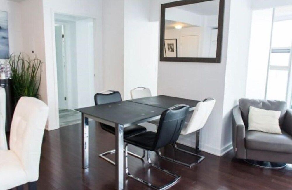 undefined Luxury Condos at York Street 3