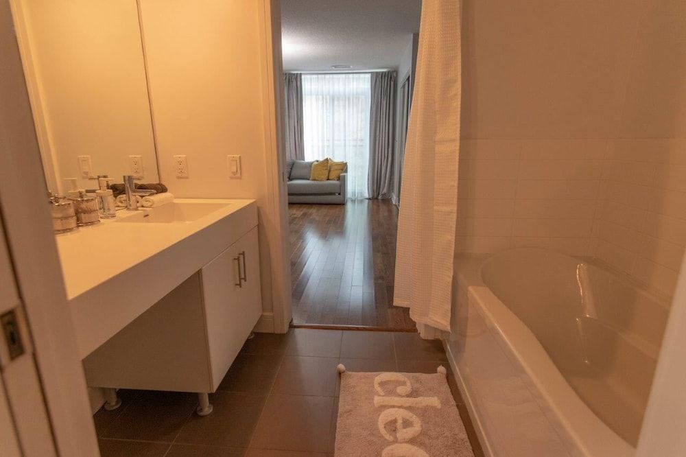 Designer Luxury 3 Bedroom Townhouse Classic Chalet 40