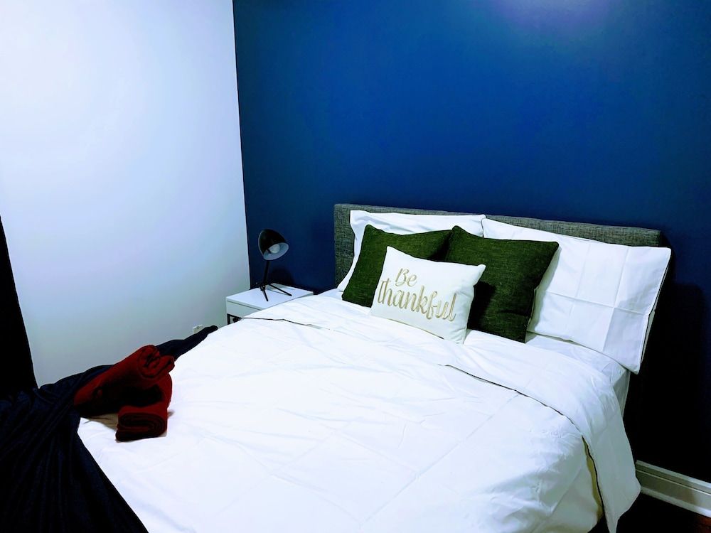 Designer Luxury 3 Bedroom Townhouse Classic Chalet 16