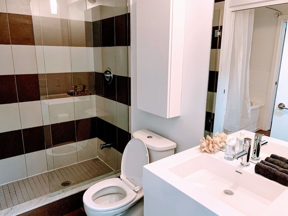 Designer Luxury 3 Bedroom Townhouse Classic Chalet 38