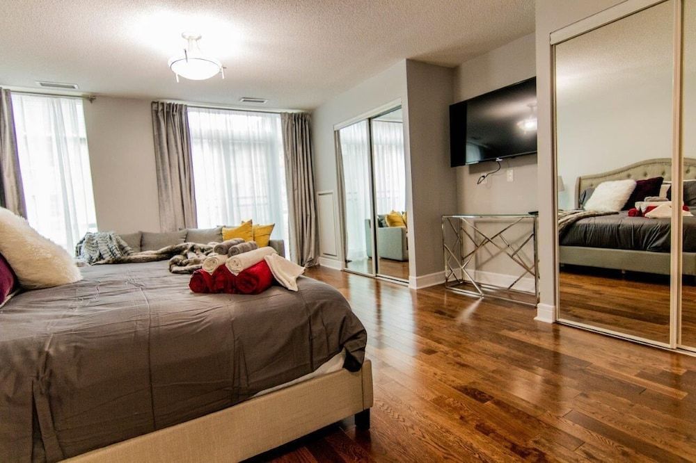 Designer Luxury 3 Bedroom Townhouse Classic Chalet 9