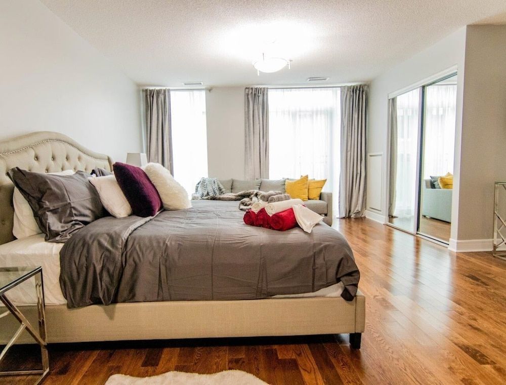 Designer Luxury 3 Bedroom Townhouse Classic Chalet 10