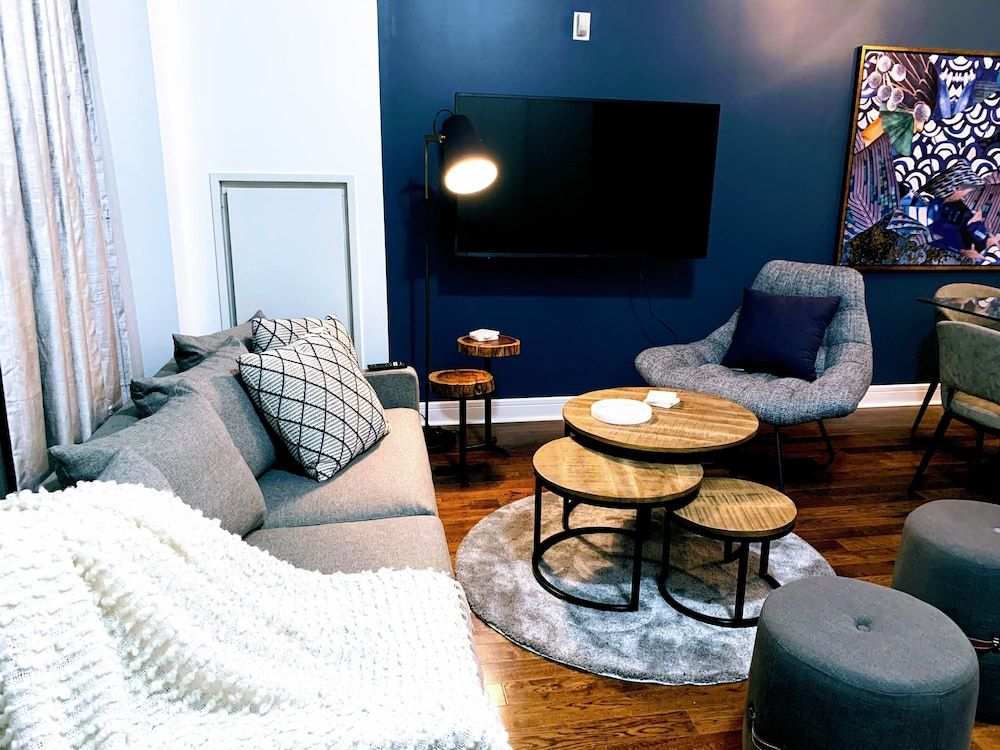 Designer Luxury 3 Bedroom Townhouse Classic Chalet 32