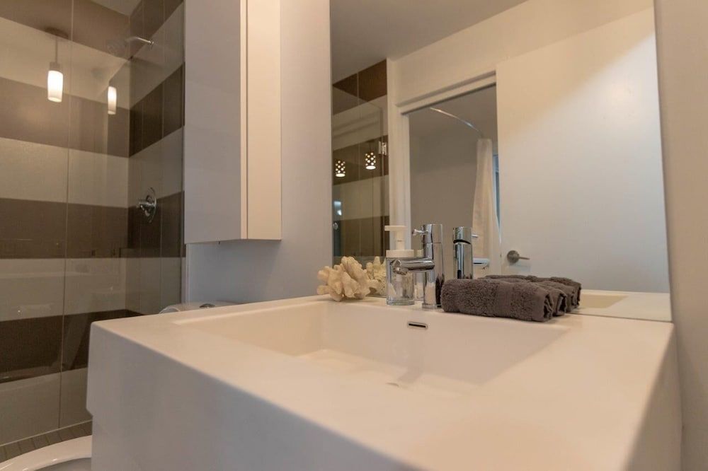 Designer Luxury 3 Bedroom Townhouse Classic Chalet 43