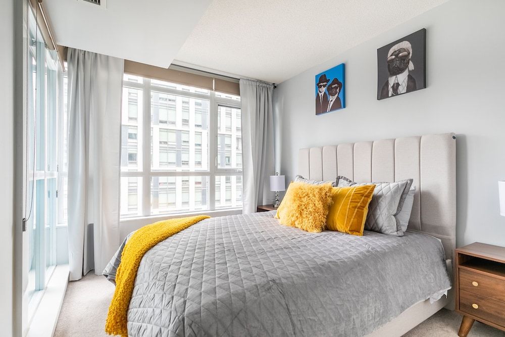 undefined SkyTree - Condos in Heart of Downtown 7