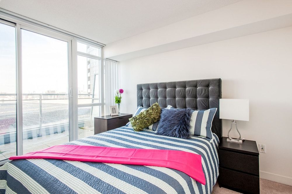 SkyTree - Condos in Heart of Downtown Comfort Condo (1107) 6