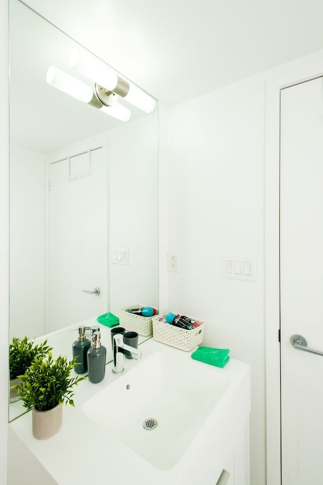 SkyTree - Condos in Heart of Downtown Comfort Condo (1107) 21