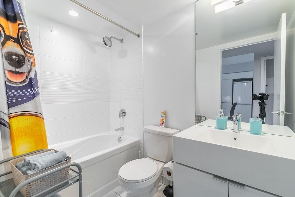 SkyTree - Condos in Heart of Downtown Design Condo (606) 30