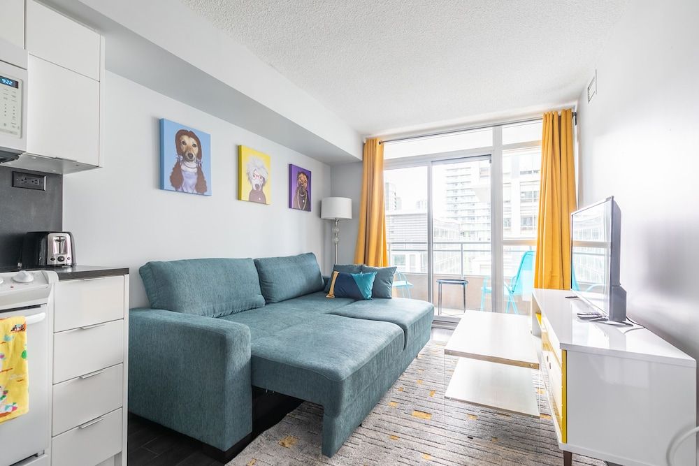 SkyTree - Condos in Heart of Downtown Design Condo (606) 21