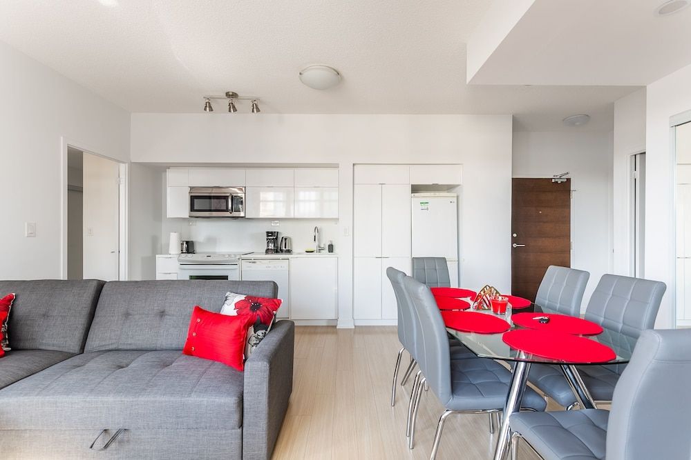 SkyTree - Condos in Heart of Downtown Classic Apartment (1039) 19