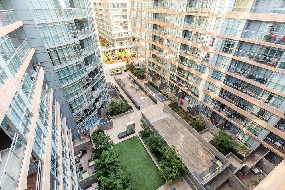 SkyTree - Condos in Heart of Downtown Classic Apartment (1039) 35