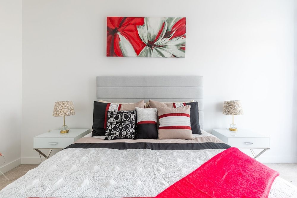 SkyTree - Condos in Heart of Downtown Classic Apartment (1039) 12