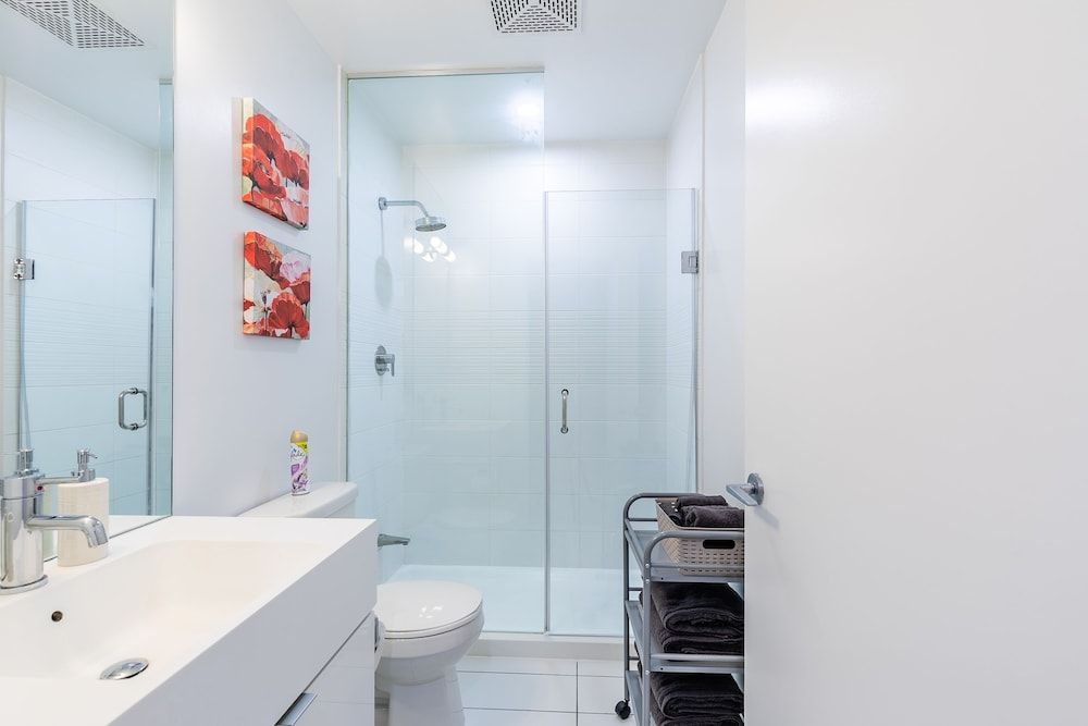 SkyTree - Condos in Heart of Downtown Classic Apartment (1039) 32