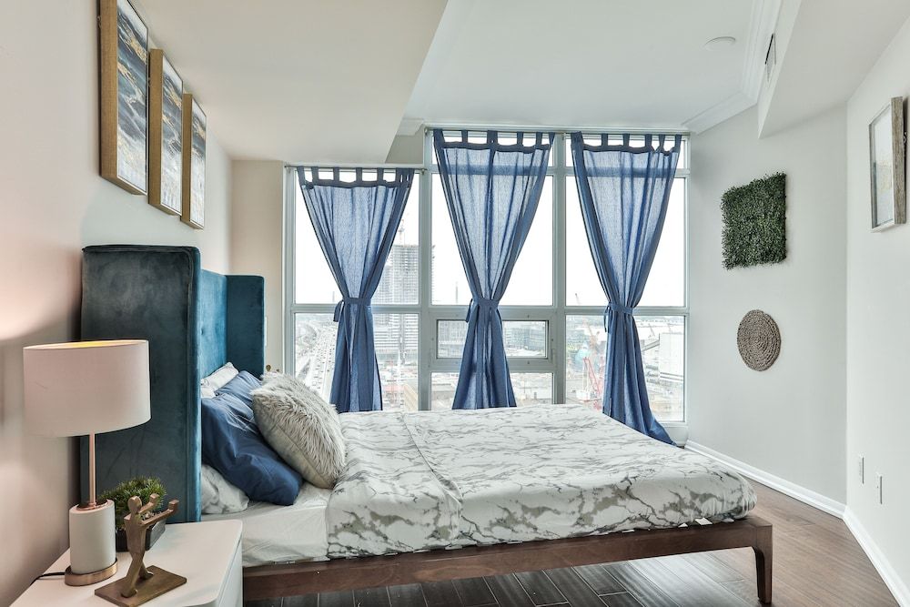 Lively Urban Condo in Old Toronto Condo 2