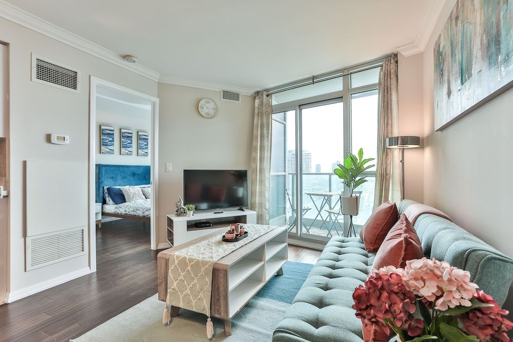 Lively Urban Condo in Old Toronto Condo 10