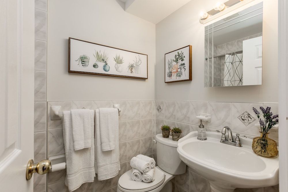 Homey & Elegant 3-bedroom House in the Annex House (3 Bedrooms) 14