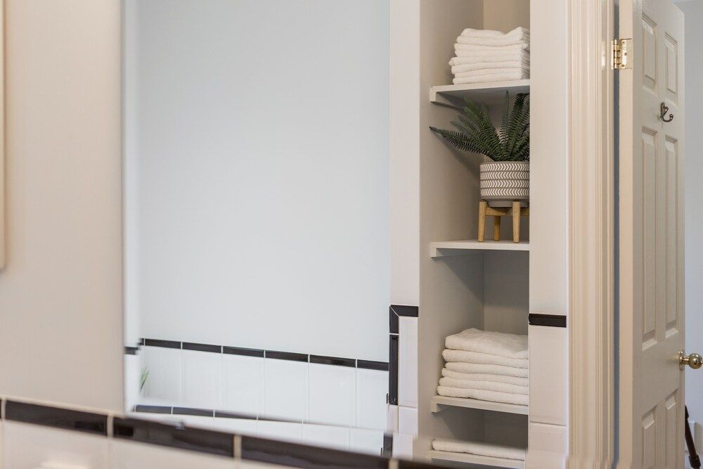 Homey & Elegant 3-bedroom House in the Annex House (3 Bedrooms) 13