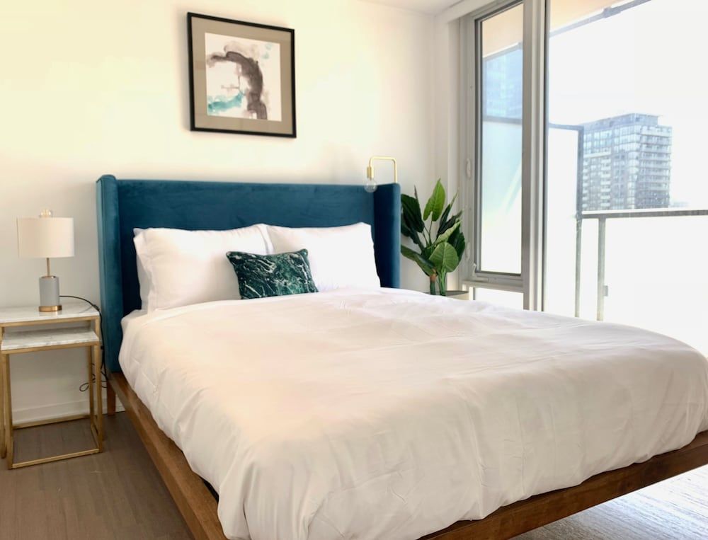 undefined Luxury 2Bed 2Bath Corner Condo 6