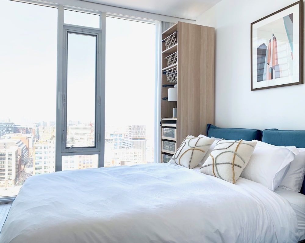 undefined Luxury 2Bed 2Bath Corner Condo 3