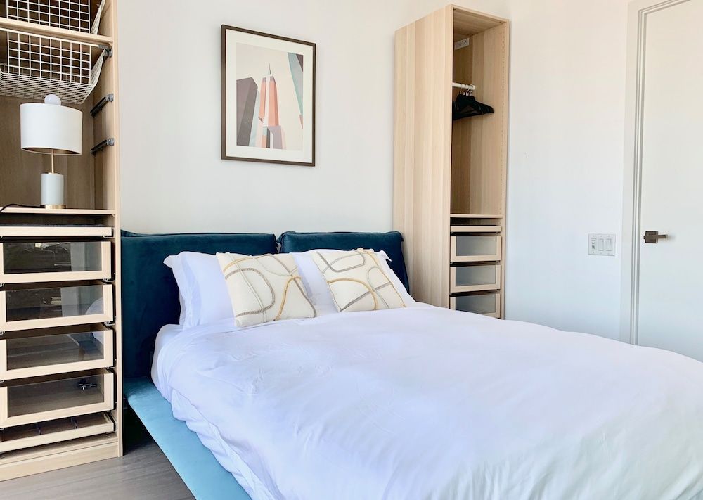 undefined Luxury 2Bed 2Bath Corner Condo 5