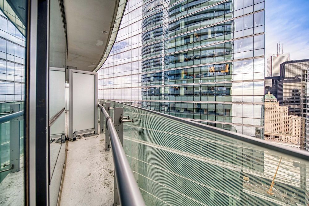 GSuite Express Downtown Toronto Business Condo 20