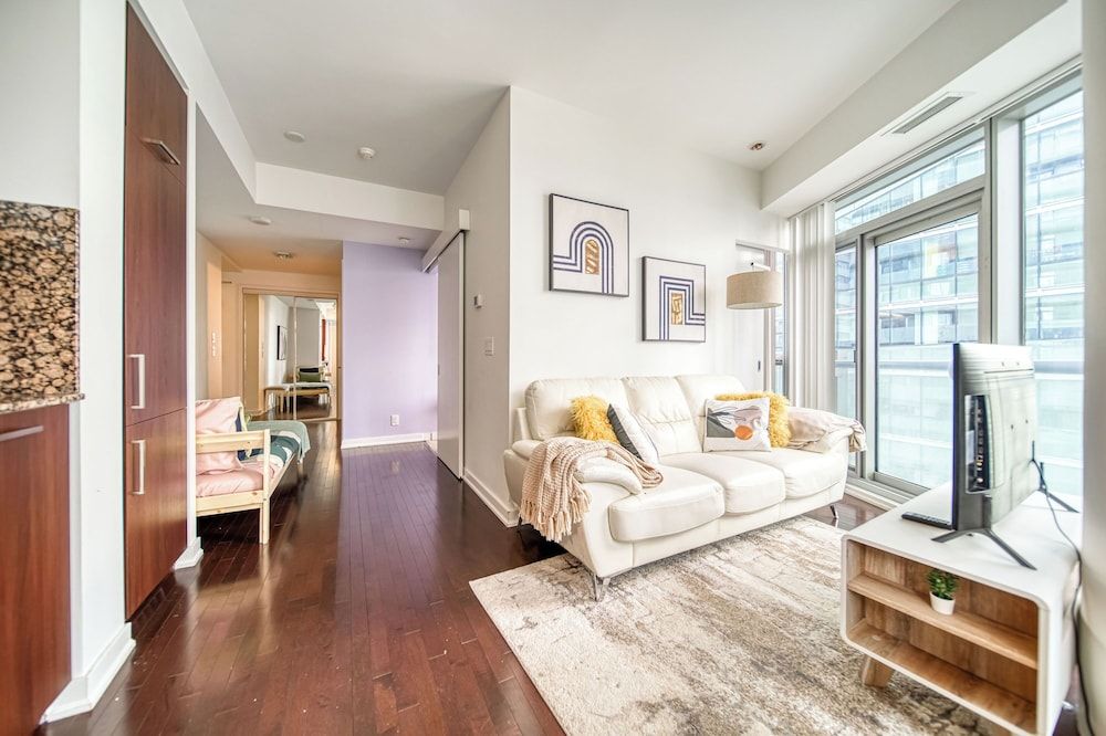 GSuite Express Downtown Toronto Business Condo 15